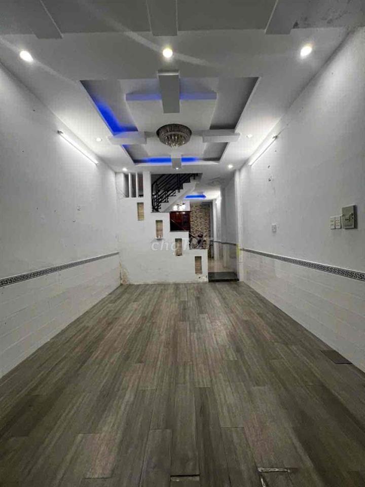 nhà 3,5 x 13, đúc 1 lầu , hẻm xe hơi , 2pn