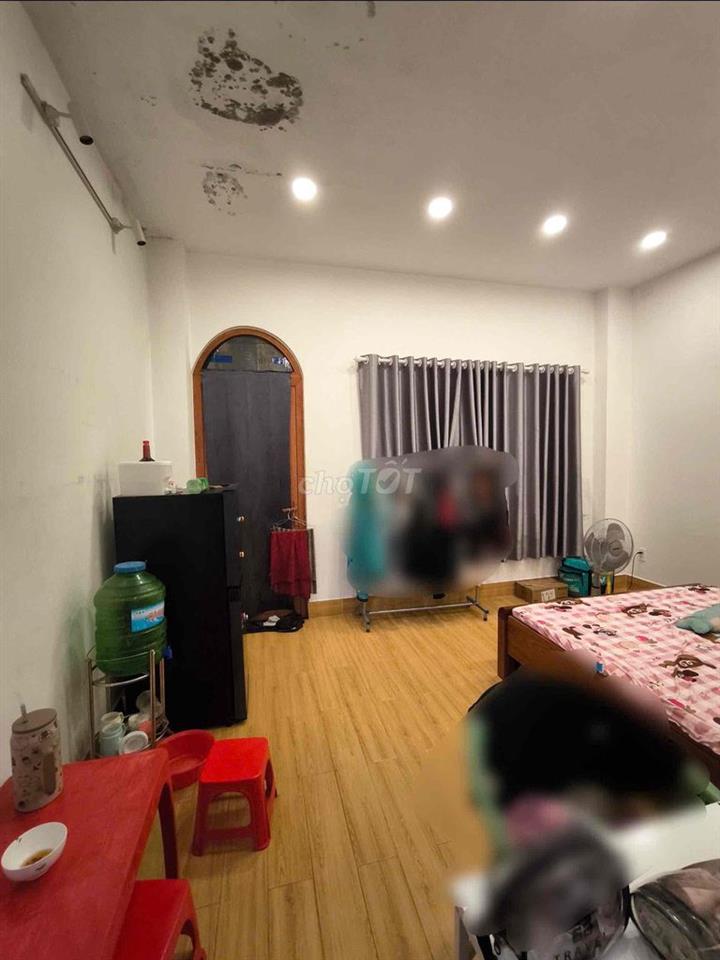 nhà 5m x 11, đúc 3 tấm , mặt tièn đường Bờ Kè , Lê đức thọ