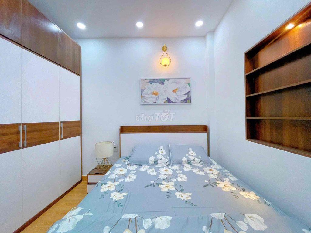 nhà mặt tiền đường số 8, 3m10 x 13, đúc 3 tấm .  18tr/ tháng