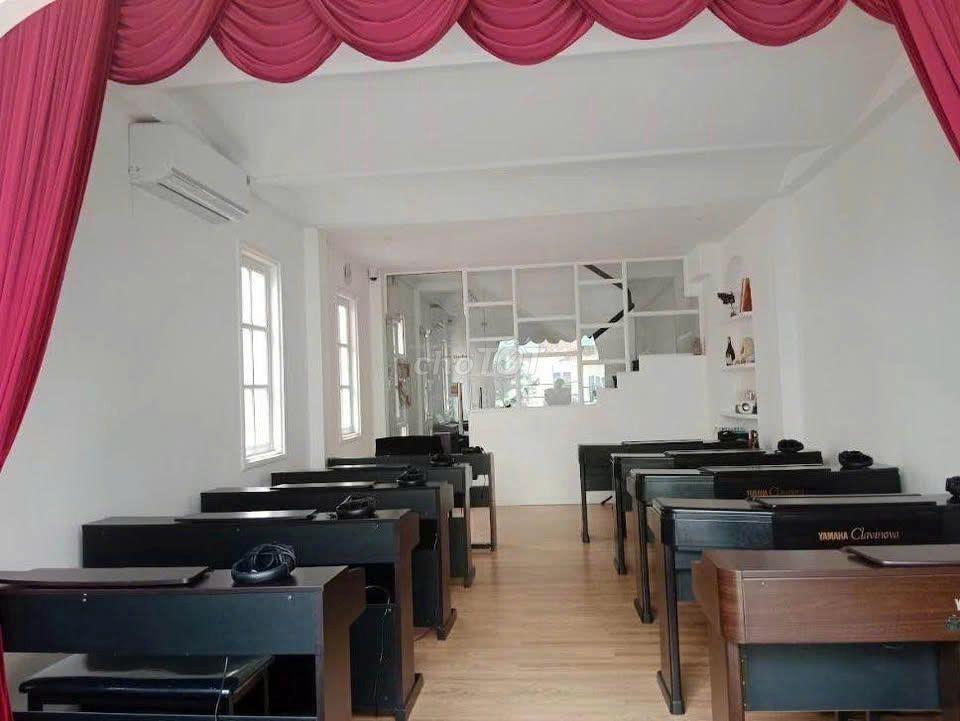 Góc 2MT Đặng Dung, Quận 1