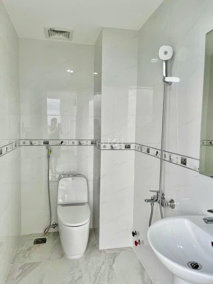 Cần cho thuê nhà MT 40A Đường Nguyễn Minh Hoàng P.12 Q.Tân Bình