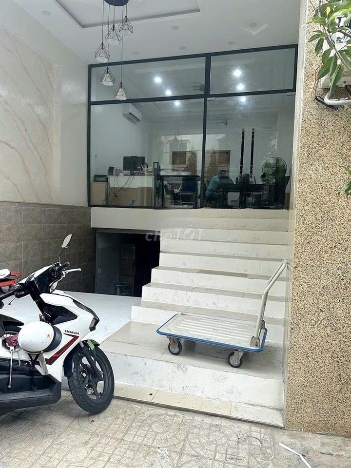 Cần cho thuê nhà MT 40A Đường Nguyễn Minh Hoàng P.12 Q.Tân Bình