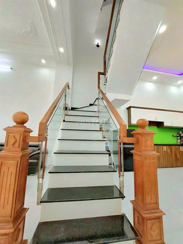 Cần cho thuê nhà MT 285A Trịnh Đình Trọng P.Hòa Thạnh Q.Tân Phú