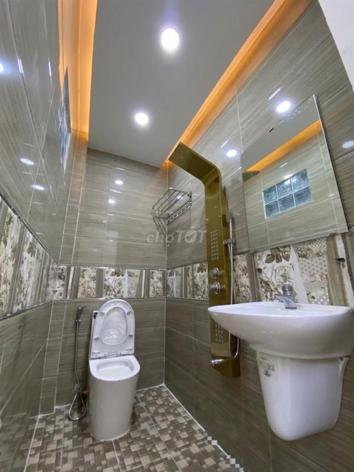 Cần cho thuê nhà mới HXH 958/3A Lạc Long Quân P.8 Q.Tân Bình