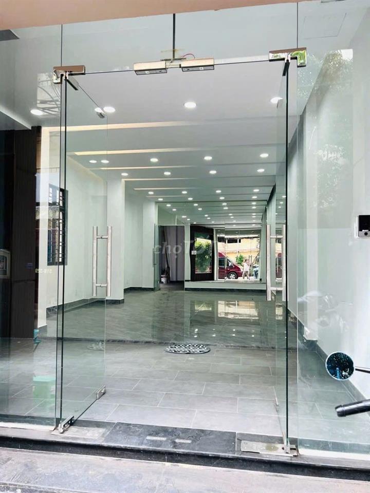 Cho thuê nhà góc 2MT 260A Nguyễn Thái Bình P.12 Q.Tân Bình