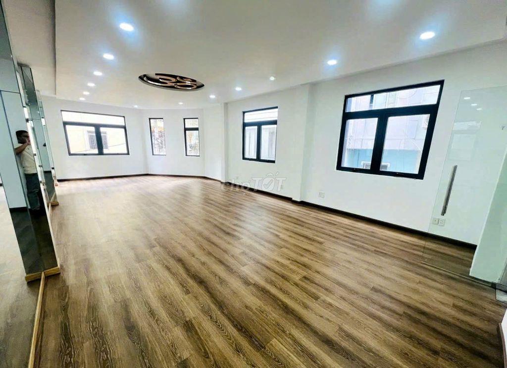 Cho thuê nhà góc 2MT 260A Nguyễn Thái Bình P.12 Q.Tân Bình