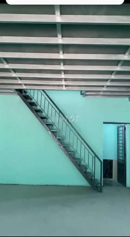 nhà rộng rãi thoáng mát