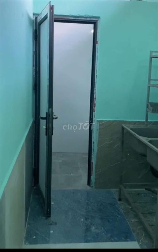 nhà rộng rãi thoáng mát