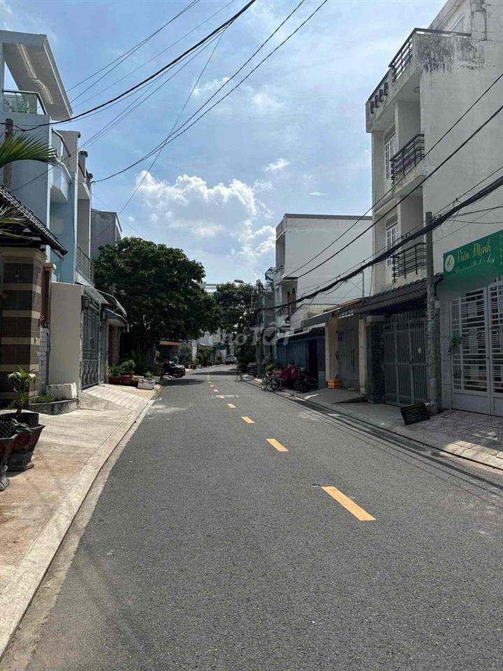 cầm bán gấp nhà mặt tiền ta 19A nhà 1 tr 2 lầu st