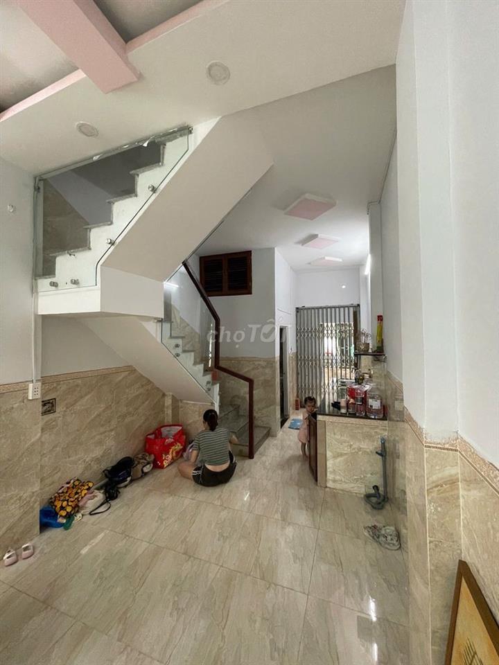 Cho thuê nhà mặt hẻm, 60m2 đường Thống Nhất hẻm thông tứ hướng