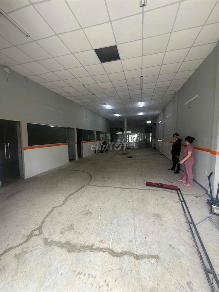 CHO THUÊ NHÀ MẶT TIỀN TRUNG MỸ TÂY GIÁ TỐT