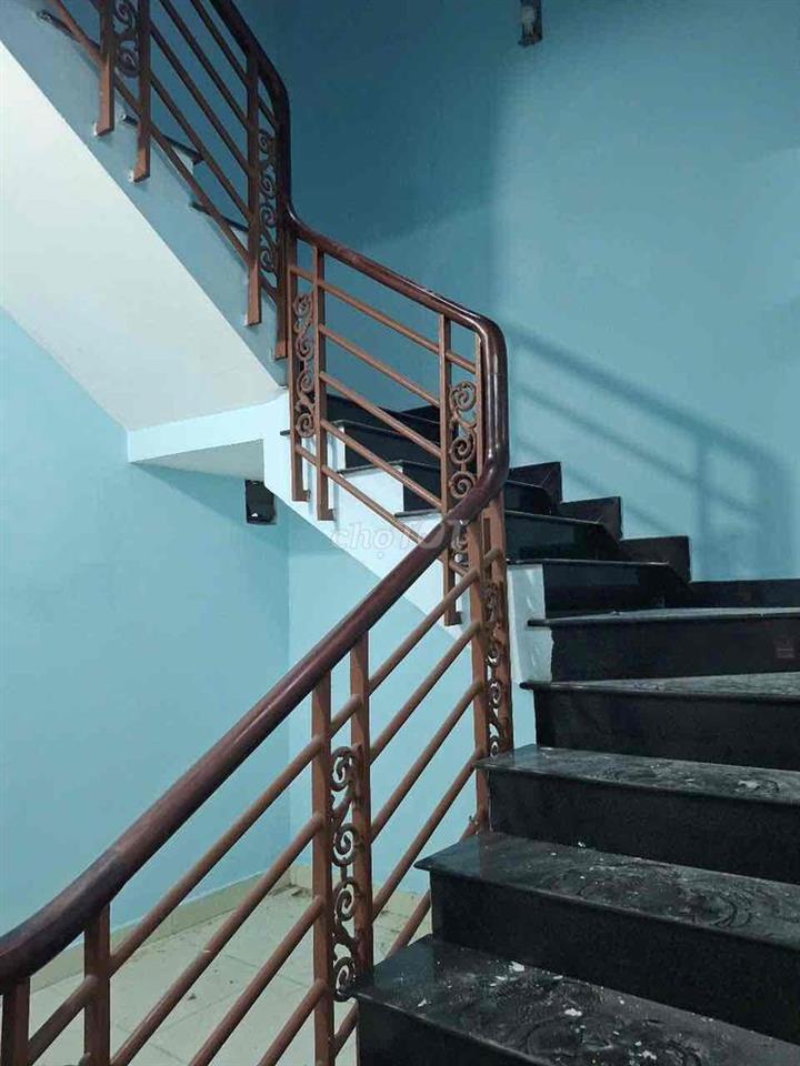 CHO THUÊ NHÀ KHU 10HA CÔNG VIÊN HẠNH PHÚC