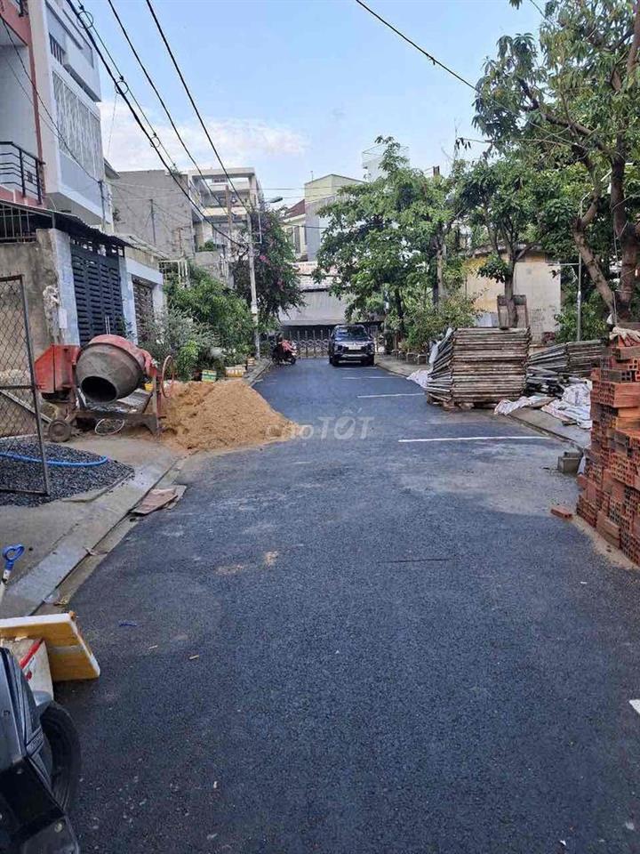 CHO THUÊ NHÀ KHU 10HA CÔNG VIÊN HẠNH PHÚC