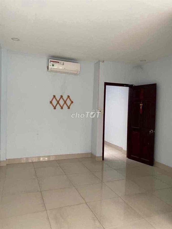 CHO THUÊ NHÀ MẶT TIỀN TTN 17 KHU 38ha GIÁ TỐT