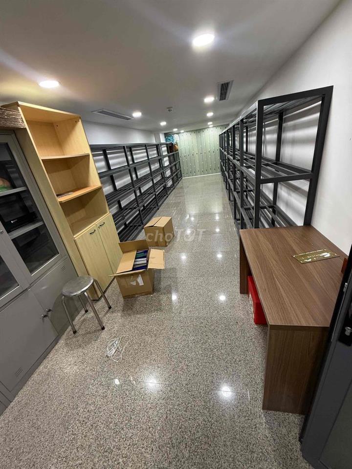 CHO THUÊ TOÀ NHÀ VĂN PHÒNG MẶT TIỀN KHU 300C GIÁ TỐT