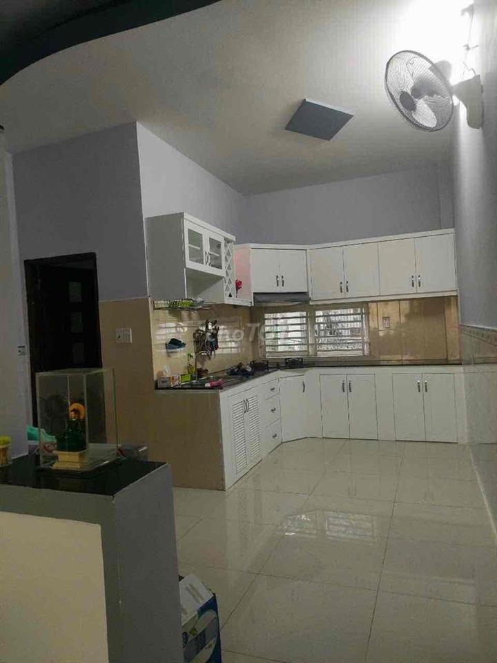nhà trệt lầu có sân 3pn trần bá giao p5 Gò Vấp