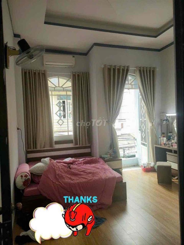 nhà trệt lầu có sân 3pn trần bá giao p5 Gò Vấp