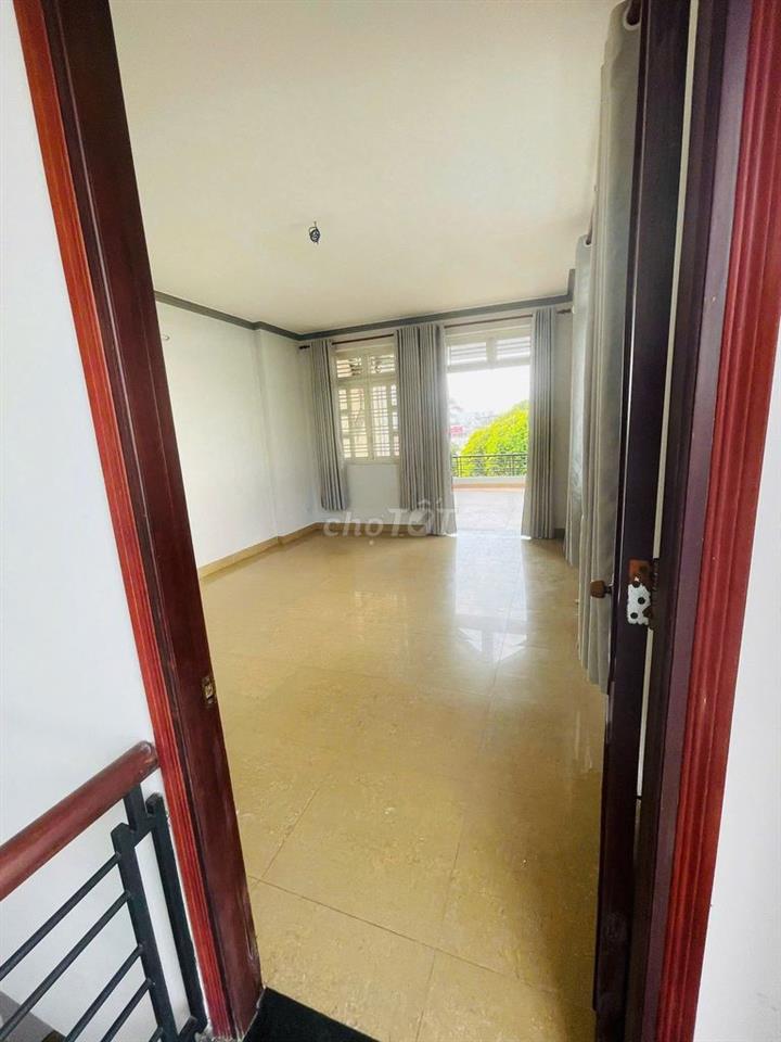 NGAY MẶT TIỀN NGUYỄN VĂN LƯỢNG 𝐂𝐡𝐨 𝐭𝐡𝐮𝐞̂ 𝟏 𝐥𝐚̂̀𝐮 𝟐 𝐫𝐢𝐞̂𝐧𝐠 𝐛𝐢𝐞̣̂𝐭 𝟏𝟎𝟎𝐦𝟐 