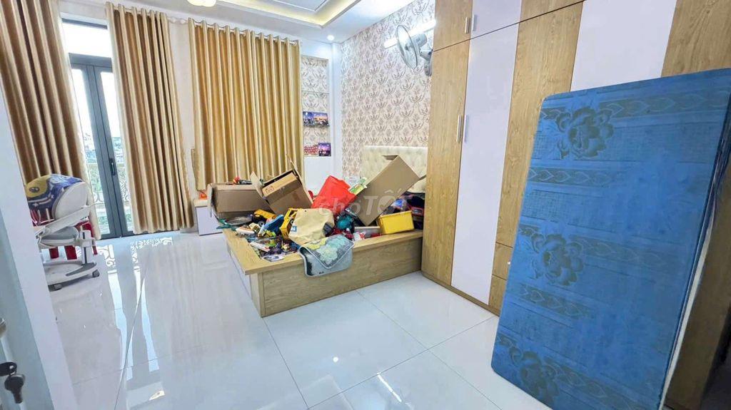 nhà mới đẹp gần san t3
