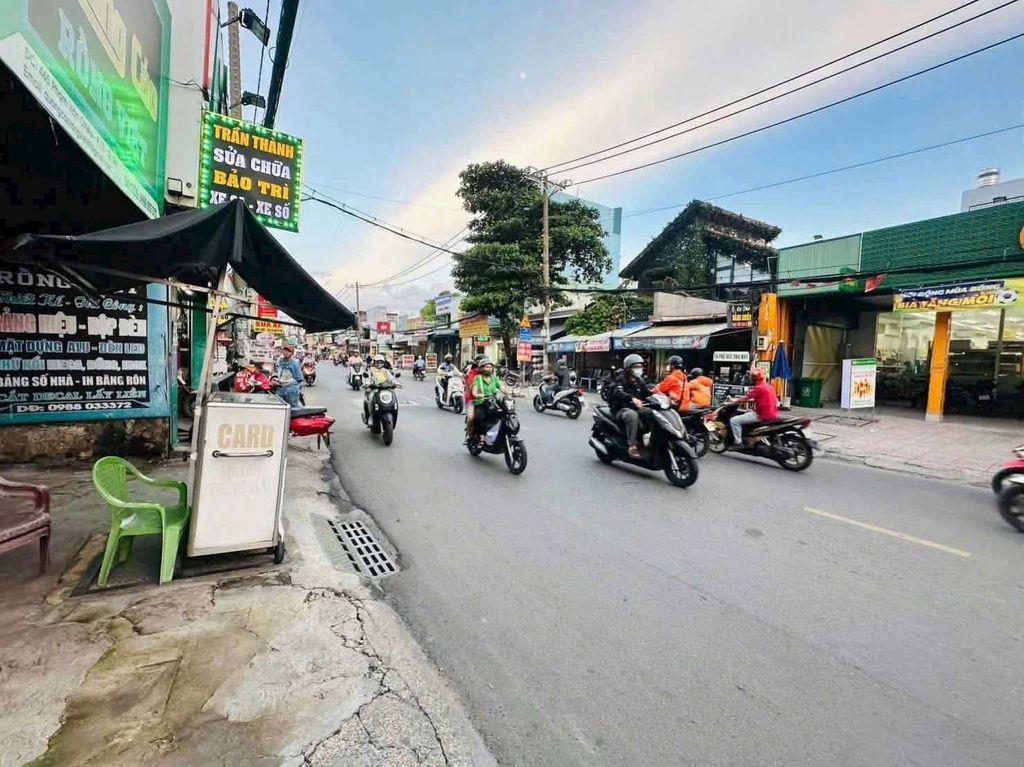 mặt bằng mới đẹp như hình ảnh gần chợ