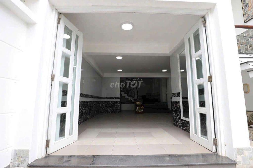 van phòng công ty ỏ hay kinh doanh online 
