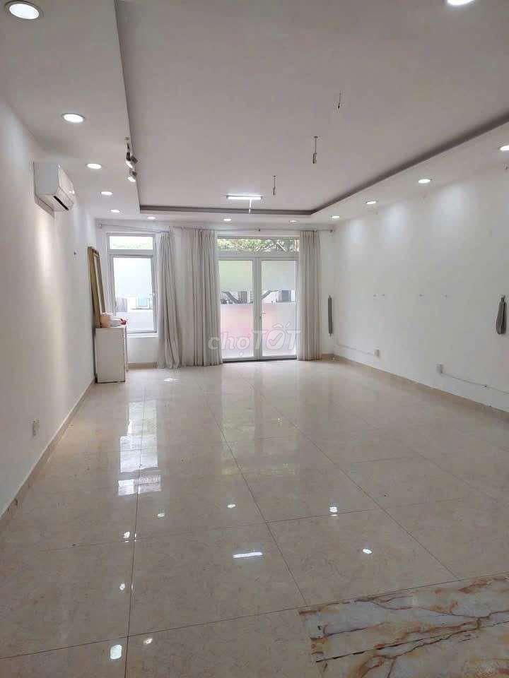 mặt bằng công ty kinh doanh spa đẹp 