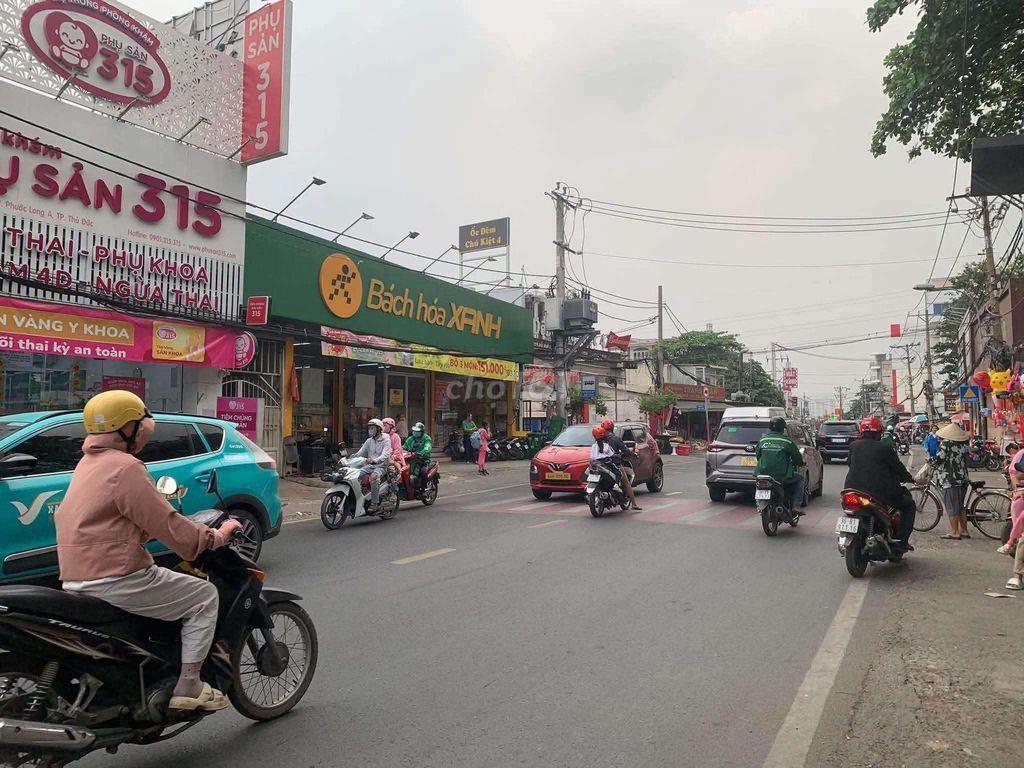 mặt bằng đẹp rộng rải 