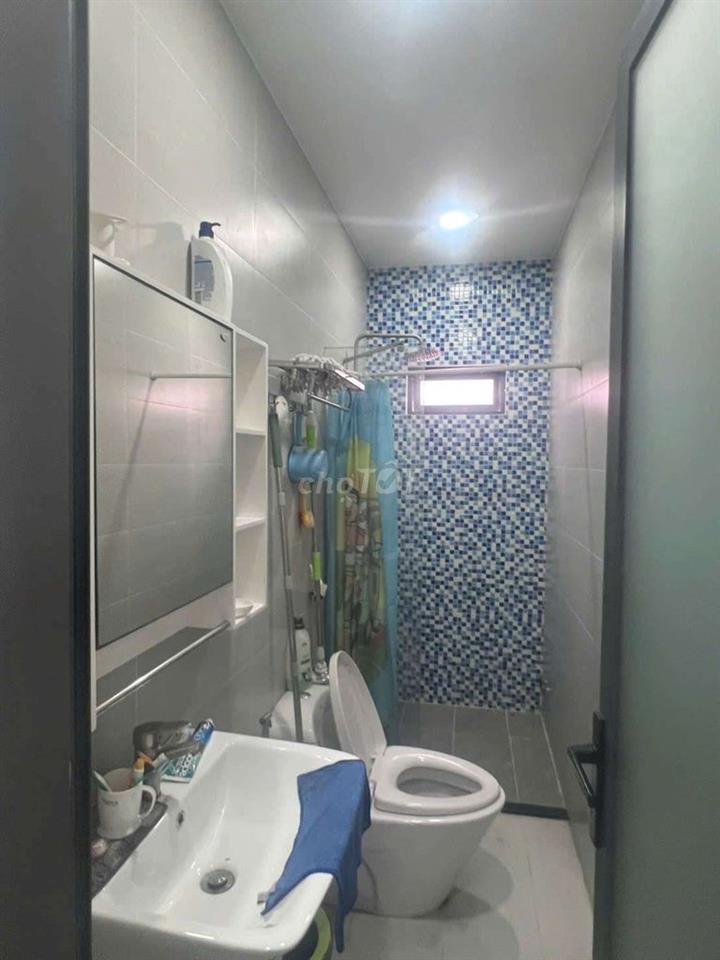 nhà trông vào ỏ ngay đầy đủ nổi that trung tâm tan bình 