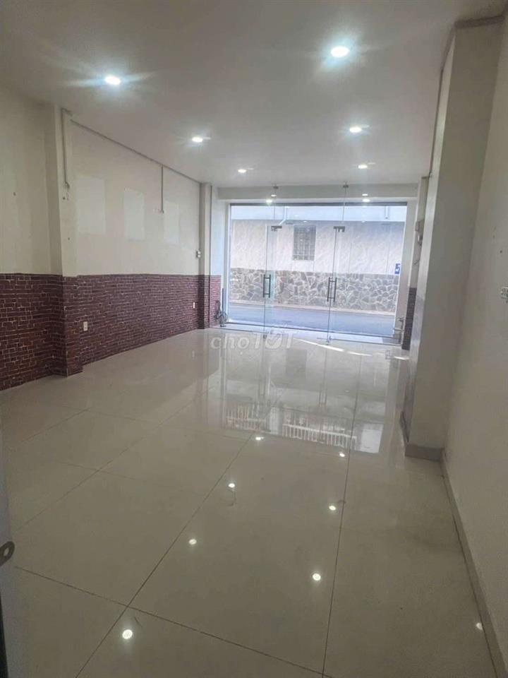 nhà trông vào ỏ ngay đầy đủ nổi that trung tâm tan bình 