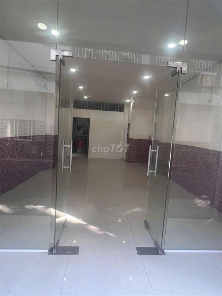 nhà trông vào ỏ ngay đầy đủ nổi that trung tâm tan bình 