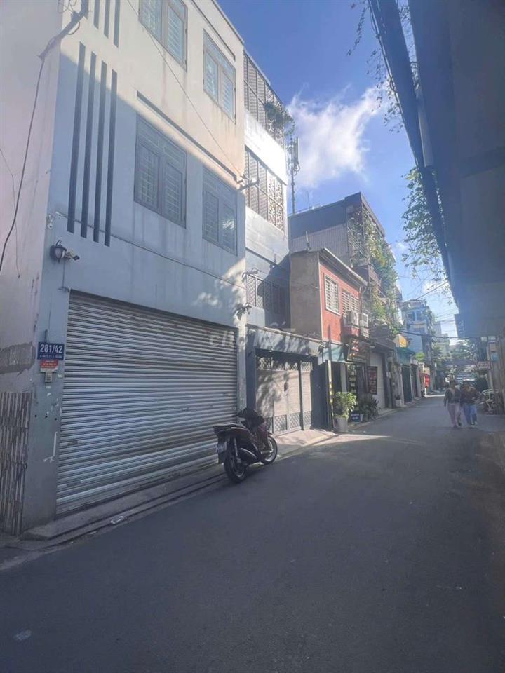 nhà trông vào ỏ ngay đầy đủ nổi that trung tâm tan bình 