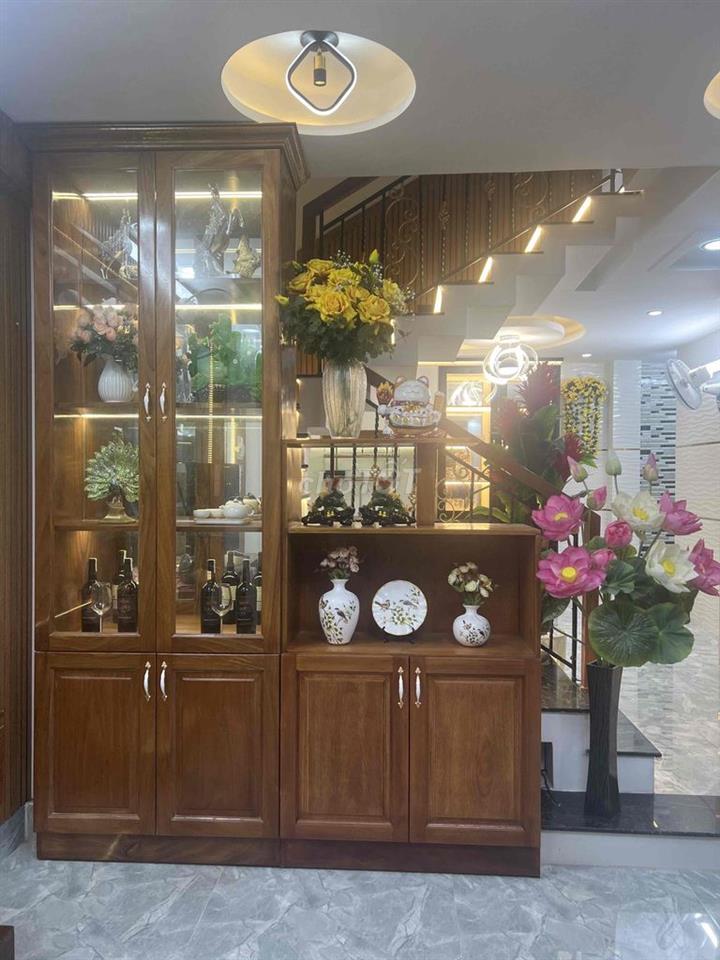 Cho thuê nhà hẻm 160 Phan Huy Ích, phường An Hội Tây, TPHCM.