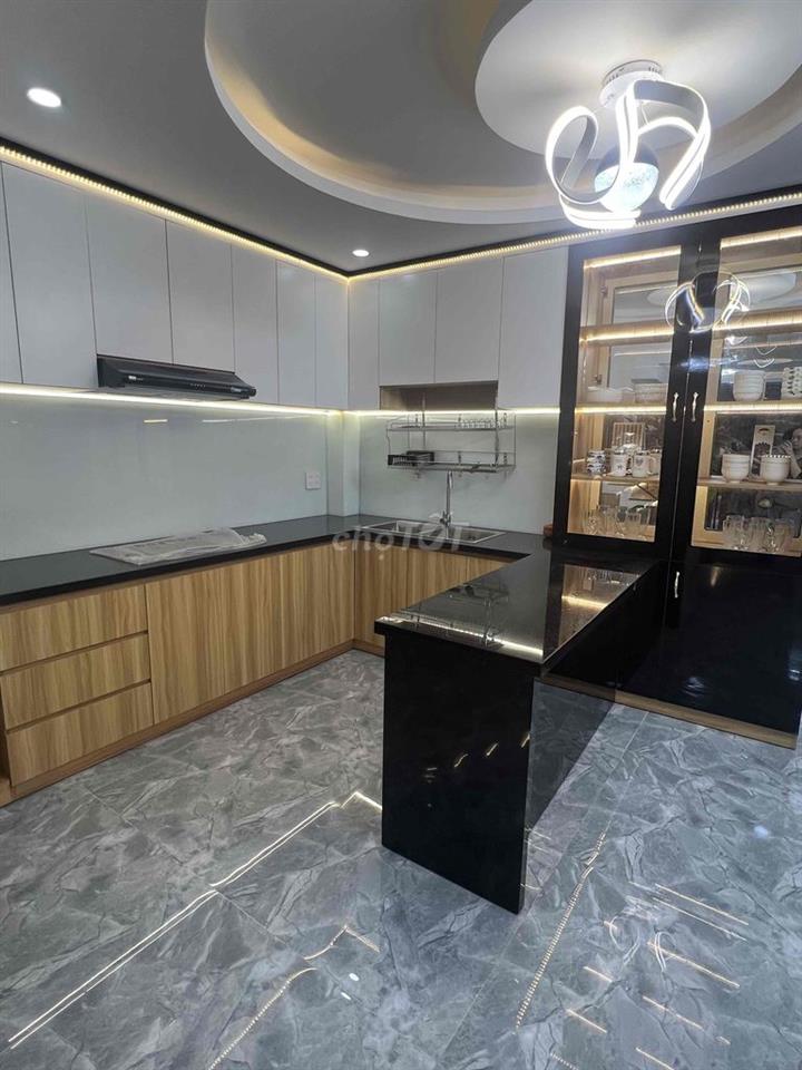 Cho thuê nhà hẻm 160 Phan Huy Ích, phường An Hội Tây, TPHCM.