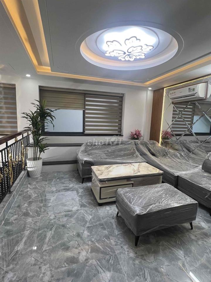 Cho thuê nhà hẻm 160 Phan Huy Ích, phường An Hội Tây, TPHCM.