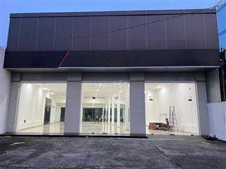 Cho thuê mặt bằng LỚN kinh doanh sầm uất đường Quang Trung
