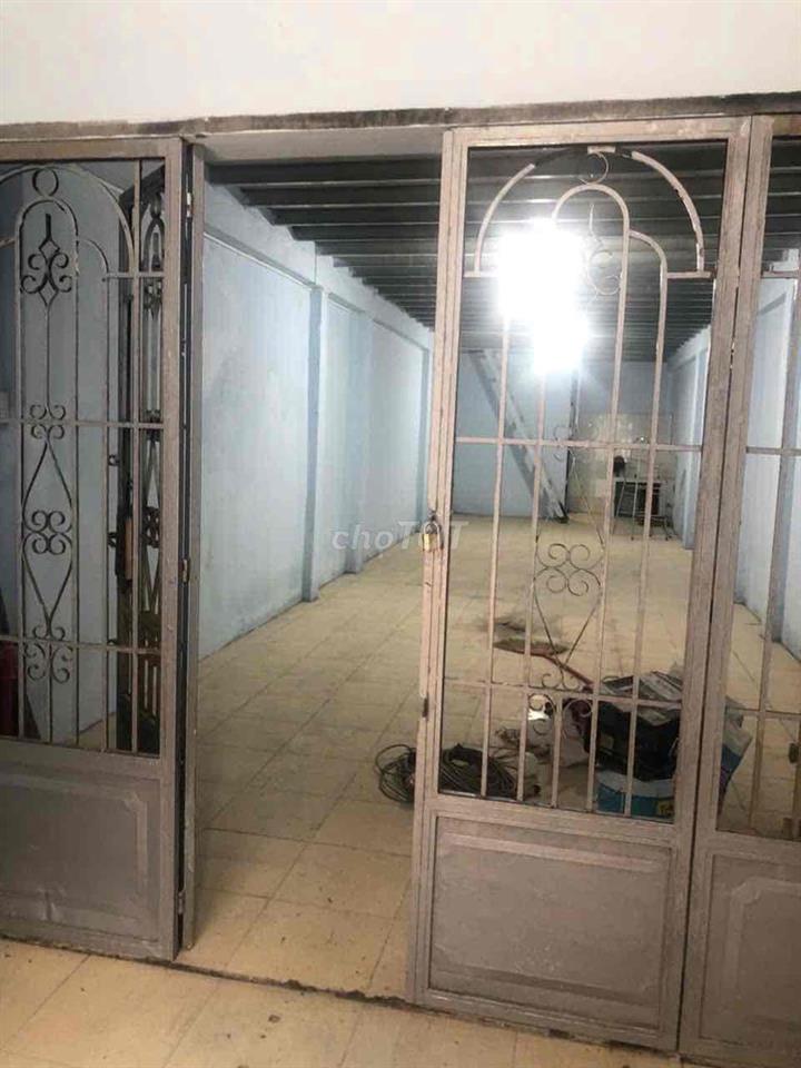 Thuê nhà xưởng hẻm thông thoáng gần chợ