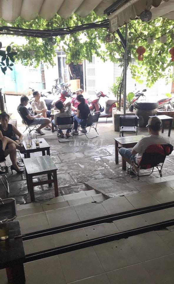 Cần sang quán cà phê
