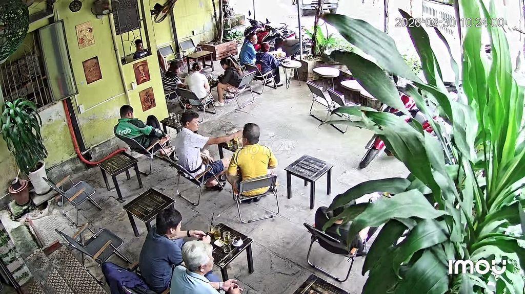 Sang quán cà phê giá rẻ