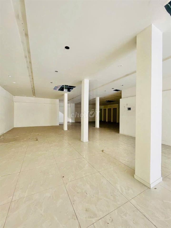 CHO THUÊ NHÀ GÓC 2 MẶT TIỀN Đ.QUANG TRUNG (TRỆT 2 LẦU 8mX22m) GÓC ĐẸP