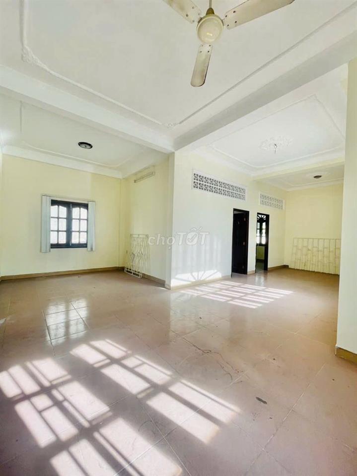 CHO THUÊ NHÀ GÓC 2 MẶT TIỀN Đ.QUANG TRUNG (TRỆT 2 LẦU 8mX22m) GÓC ĐẸP