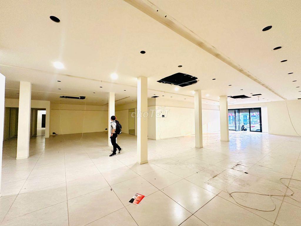 CHO THUÊ MẶT BẰNG GÓC 2 MẶT TIỀN Đ.QUANG TRUNG (TRỆT 3 LẦU 8m X 22m)