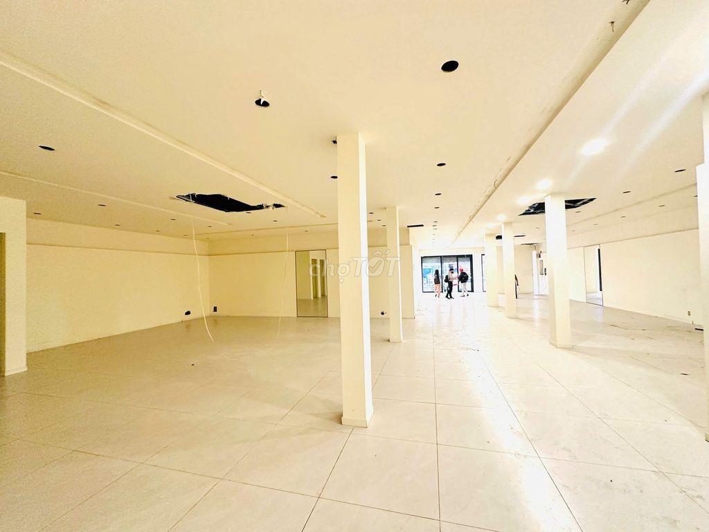 CHO THUÊ MẶT BẰNG GÓC 2 MẶT TIỀN Đ.QUANG TRUNG (TRỆT 3 LẦU 8m X 22m)