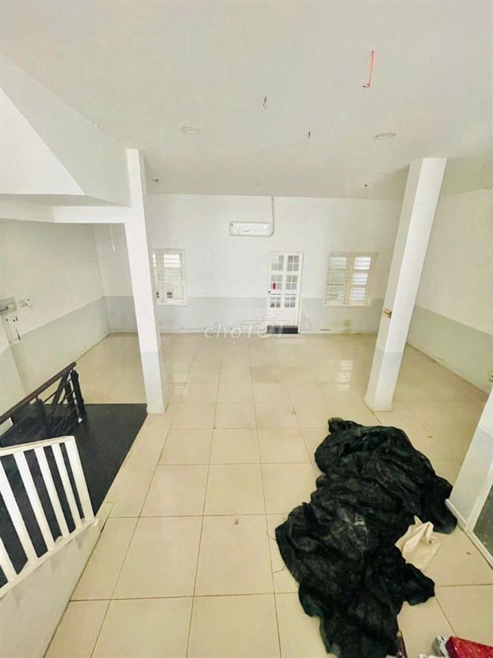 CHO THUÊ NGUYÊN CĂN MẶT TIỀN NGUYÊN VĂN LƯỢNG (HẦM_3 LẦU 8X18) TRÍ ĐẸP