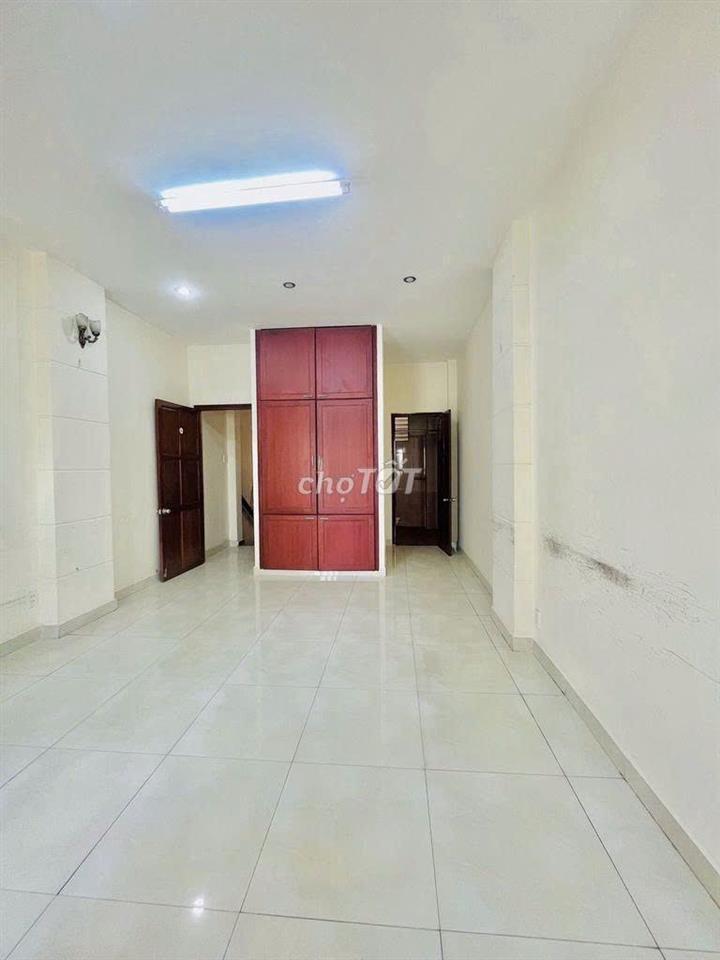 CHO THUÊ NHÀ MẶT TIỀN NGUYỄN THÁI SƠN (TRỆT 3 LẦU 4X18) TRỆT TO RỘNG