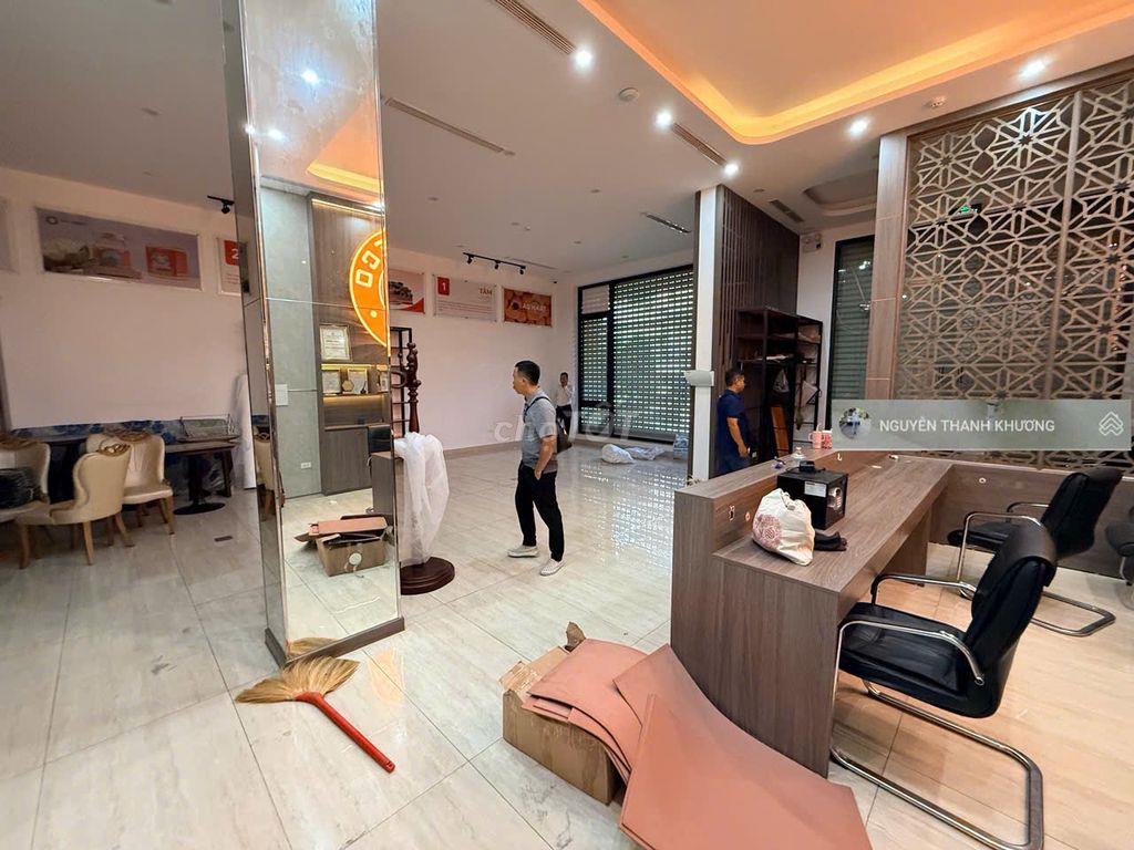 CHO THUÊ BIỆT THỰ SANG TRỌNG GÓC 2 MẶT TIỀN 3TẦNG (8X18) FULL NỘI THẤT