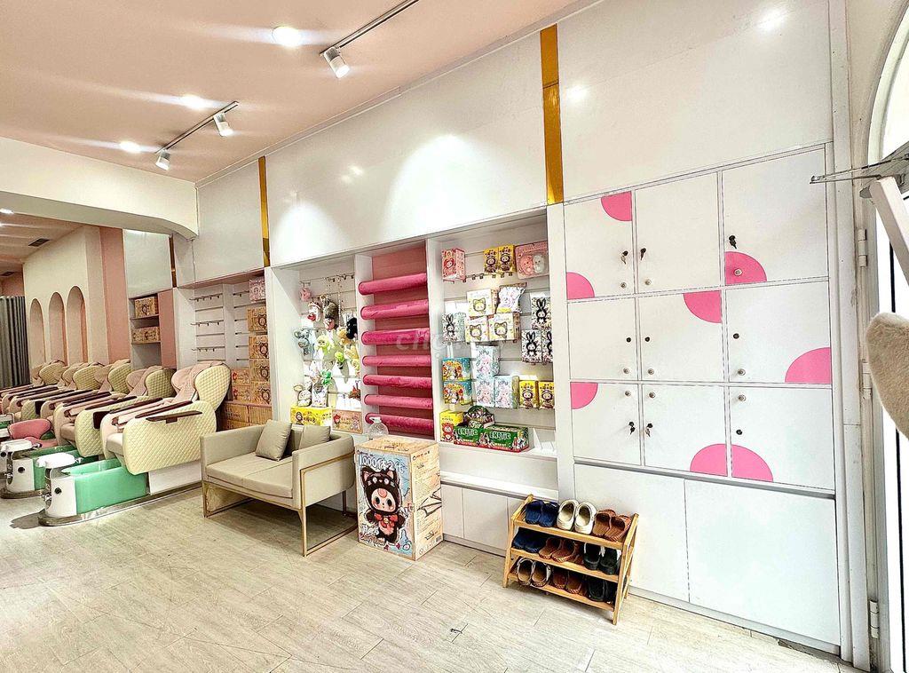 sang nhượng tiệm nail-gội đầu-mi ngay ngã 4 CV Làng Hoa gò vấp