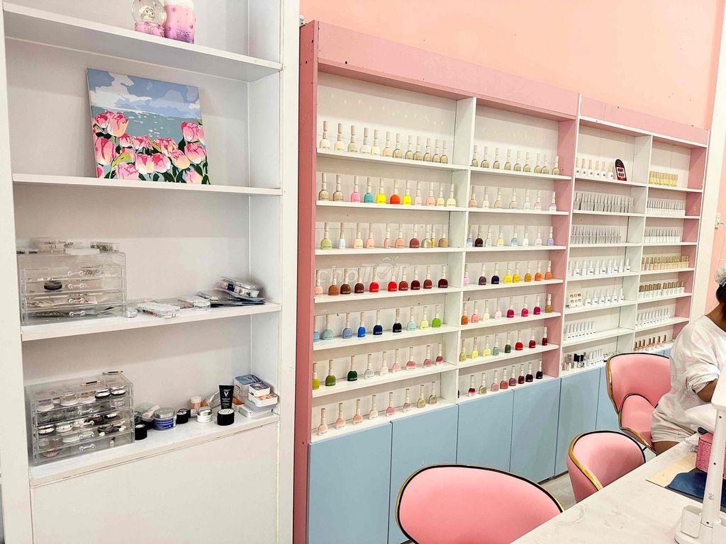 SANG TIỆM NAIL-MI-GỘI ĐẦU CAO CẤP NGAY NGÃ 4 GÒ VẤP, SIÊU RỘNG 2 LẦU