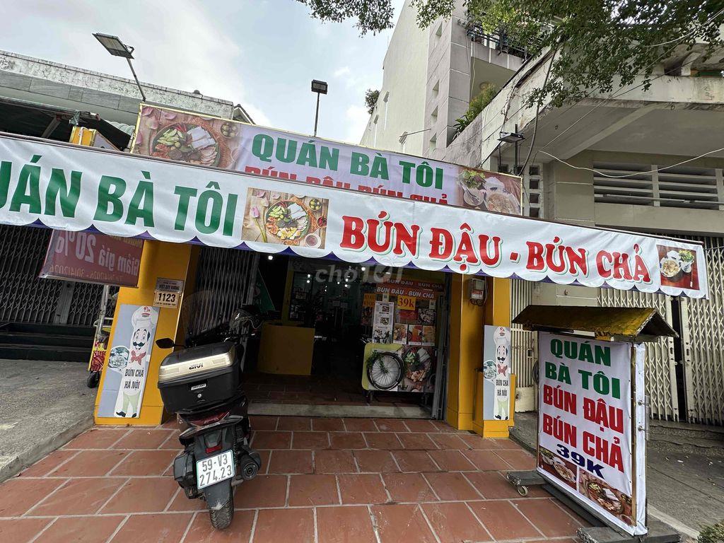 Cho thuê mặt bằng đắc địa gần ngã tư