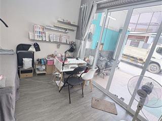 share mặt bằng làm nail