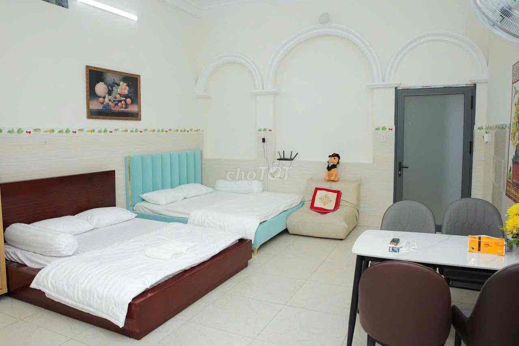 phòng đầy đủ tiện nghi, thuê giờ, ngày, tháng đều có